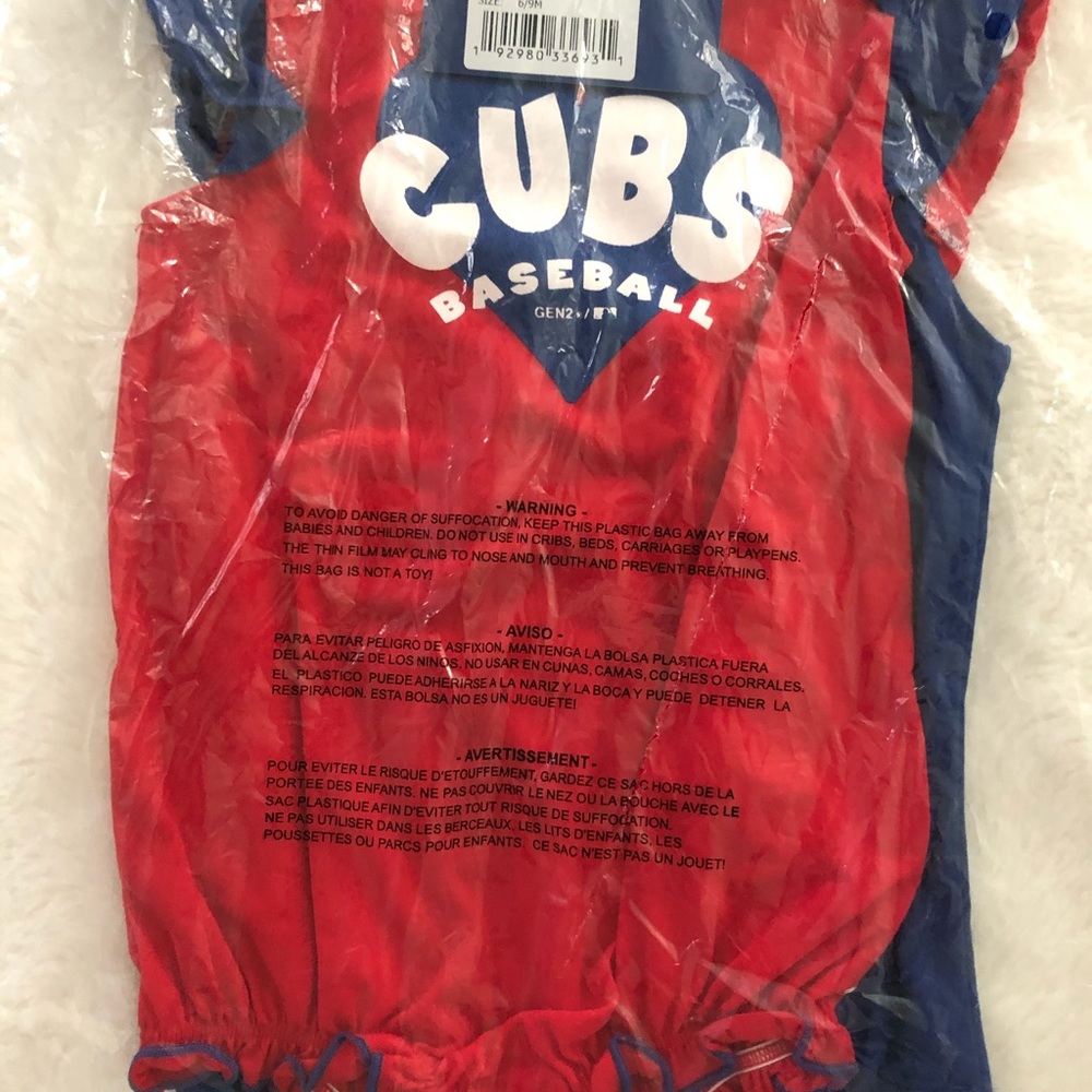 Brand new with tags Chicago Cubs set of 2 creepers